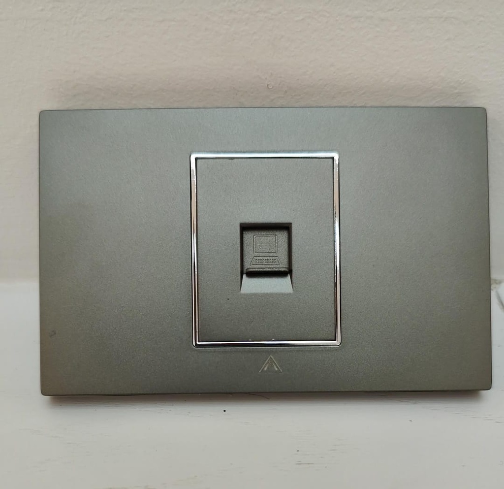 AGTMJS1LG Toma Corriente LAN ADORA
