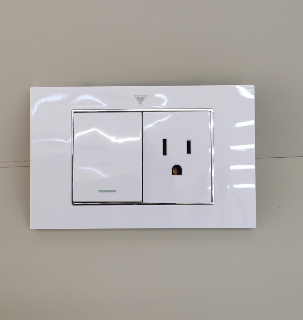 APTTMJS1S Toma Interruptor - Corriente ADORA